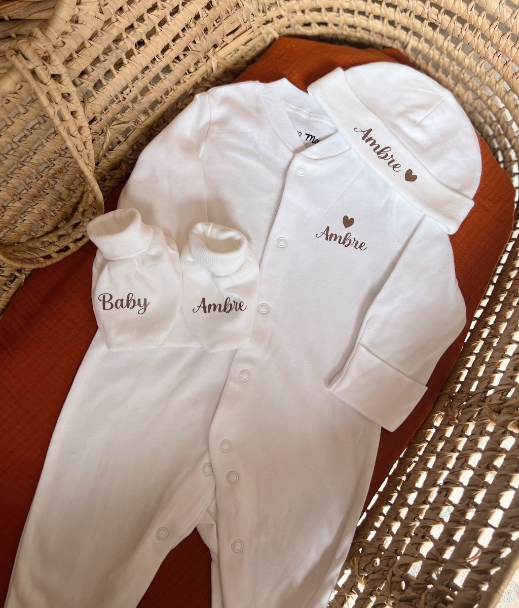 Vêtement pour bébé personnalisé avec son prénom