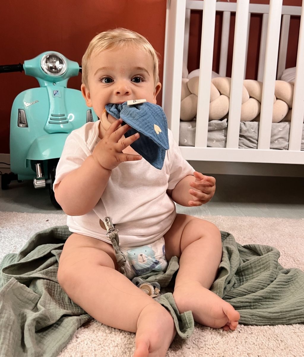 Leon the teething ring