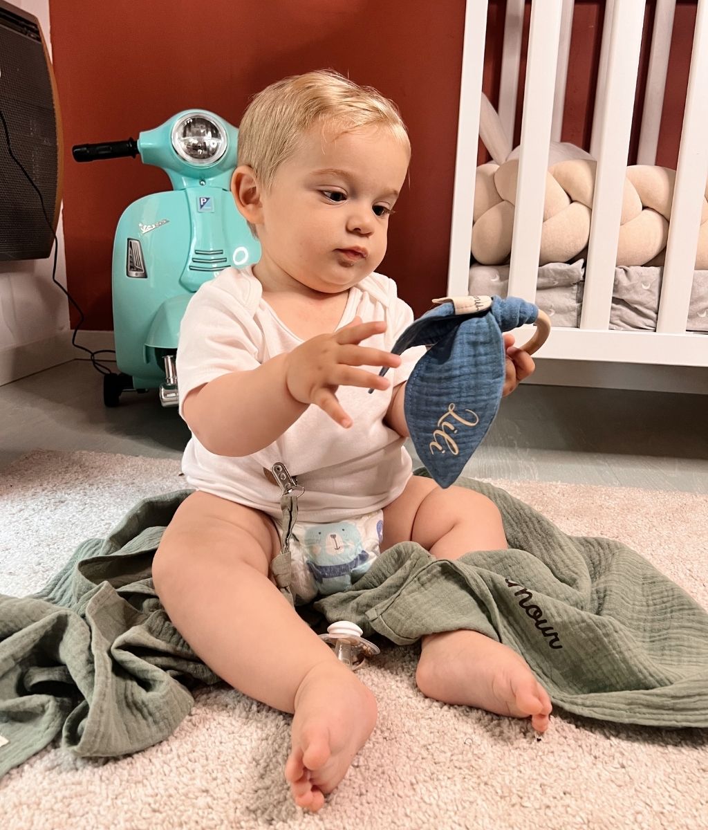 Leon the teething ring